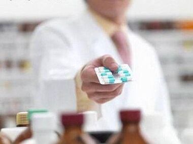 Na farmacia podes mercar medicamentos xenéricos para a prostatite, que se distinguen por un prezo razoable.